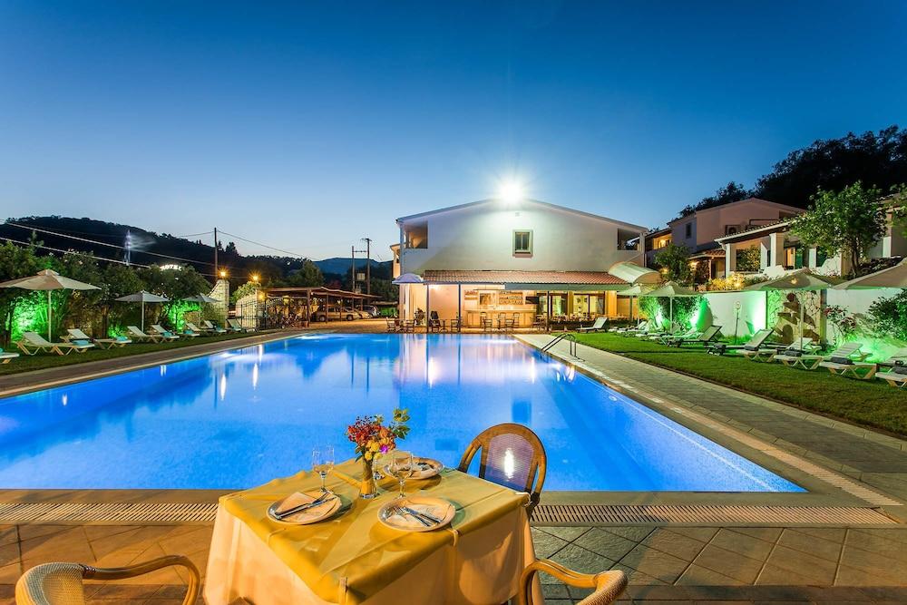 Paradise Inn Liapades Corfu 外观 照片