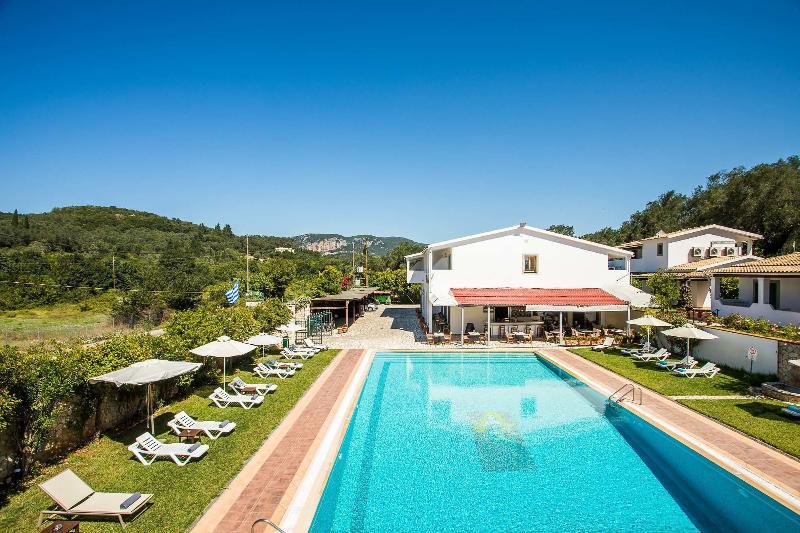 Paradise Inn Liapades Corfu 外观 照片