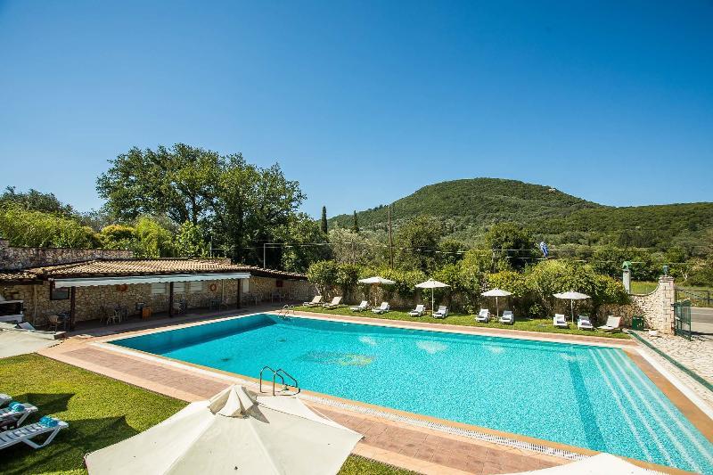 Paradise Inn Liapades Corfu 外观 照片